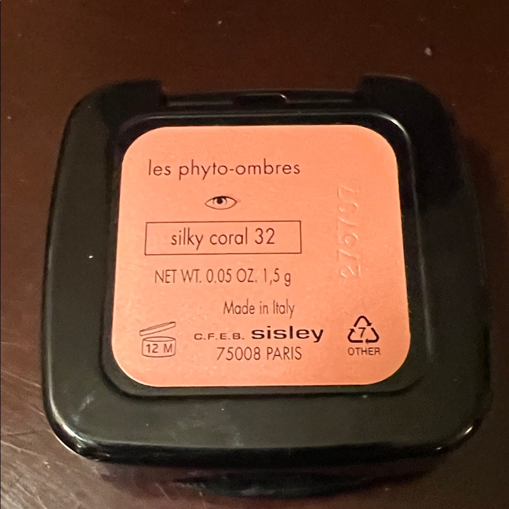 Barely-used Sisley Paris long lasting luminous eyeshadow in Silky Coral - Picture 3 of 4